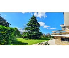 Precioso chalet con gran parcela y vistas panorámicas de Oviedo en Colloto