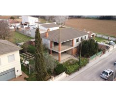 ¡Oportunidad única en Llinars del Vallès! Parcela con estructura de vivienda para personalizar