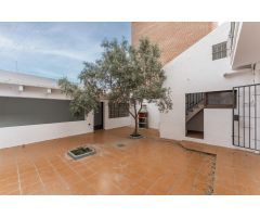 Espacio, calma y un patio para ti: esta casa tiene lo que otras prometen