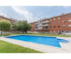 Tu nuevo hogar en Canovelles: completo, con Parking, trastero y piscina