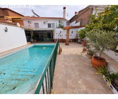 Impresionante casa con piscina en Ventas de Huelma