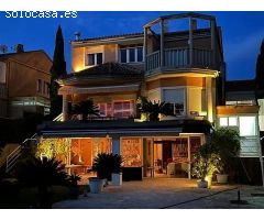Chalet con Vistas al Golf y Piscina Privada