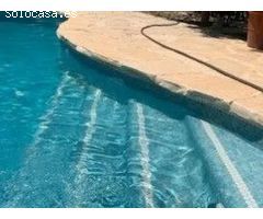 Chalet con Vistas al Golf y Piscina Privada