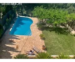 Chalet con Vistas al Golf y Piscina Privada