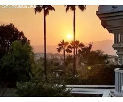 Chalet con Vistas al Golf y Piscina Privada