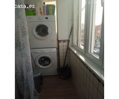 Piso amplio y luminoso con garaje y trastero en zona tranquila y bien comunicada