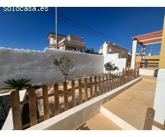 Chalet en Venta en Villamartín, Alicante