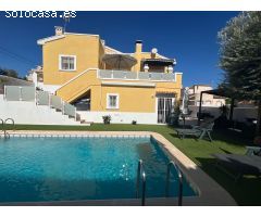 Chalet en Venta en Villamartín, Alicante