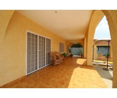 Chalet en Venta en Dehesa de campoamor, Alicante