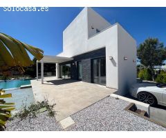 Chalet en Venta en San Miguel de Salinas, Alicante