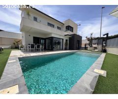 Chalet en Venta en San Miguel de Salinas, Alicante