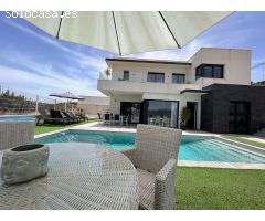 Chalet en Venta en San Miguel de Salinas, Alicante