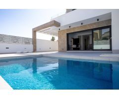 Chalet en Venta en San Miguel de Salinas, Alicante
