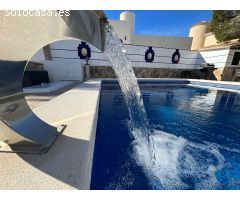 Chalet en Venta en El Pinar de Campoverde, Alicante