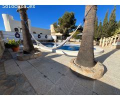 Chalet en Venta en El Pinar de Campoverde, Alicante