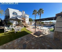 Chalet en Venta en El Pinar de Campoverde, Alicante