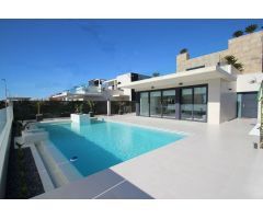 Chalet en Venta en Dehesa de campoamor, Alicante