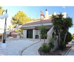 Chalet en Venta en El Pinar de Campoverde, Alicante