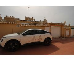 Chalet en Venta en Playa Flamenca, Alicante