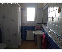PRECIOSO CHALET CON PISCINA EN YECLA