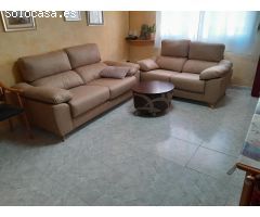 VIVIENDA EN BAJO CON COCHERA