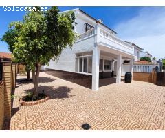 Chalet en Venta en La Carlota, Córdoba