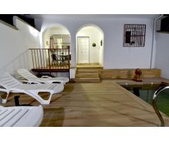 Magnífico chalet adosado en urbanización El Puntal