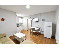 Magnífico chalet adosado en urbanización El Puntal