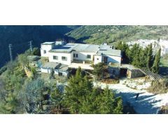 Gran Oportunidad: Hotel Rural en Busquístar con Potencial de uso TURISTICO.