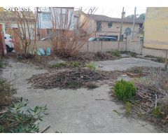 Terreno completamente plano en el centro de la poblaci?n de Sant Fost de Campcentelles