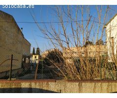 Terreno completamente plano en el centro de la poblaci?n de Sant Fost de Campcentelles
