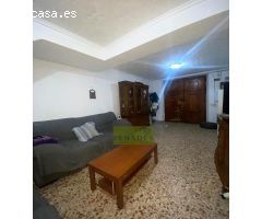 Casa de pueblo en el centro