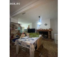 Casa de pueblo en el centro