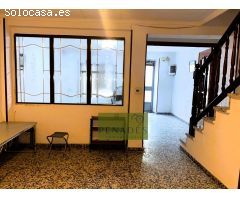 ENCANTADOR CASA EN ZONA TRANQUILA