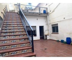 CASA CON MUHAS POSIBILIDADES CERCA DE LA PLAZA DE LA CONCEPCIÓN