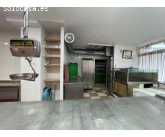 Venta local comercial equipado para pescadería + Furgón isotermo Mercedes