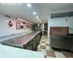 Venta local comercial equipado para pescadería + Furgón isotermo Mercedes