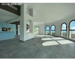 Exclusiva Villa Con Buenas vistas y Gran Amplitud!!