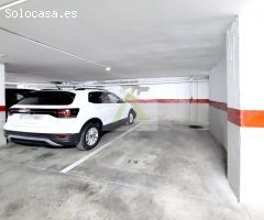 Amplia Plaza de Garaje en el centro del pueblo