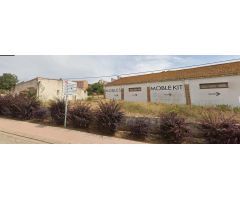 En Masllorenç! Nave industrial polivalente con muelle de carga, oficinas y amplia superficie