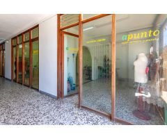 Un local con muchas posibilidades y gran terraza