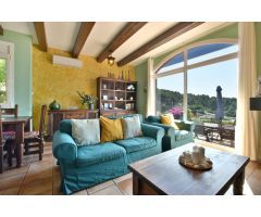 CASA EN VENTA EN PINEDA MAR - VISTAS AL MAR Y PISCINA (PINEMAR)