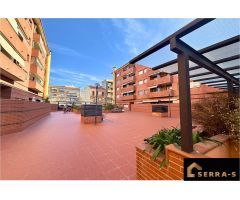 BONITO PISO CON PARKING INCLUIDO Y CERCA DEL MAR EN PINEDA!!