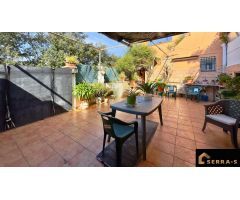 ENCANTADORA CASA ENTRE SANTA SUSANNA Y PALAFOLLS!!
