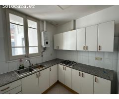 Oportunidad Única en el Corazón de Sant Boi! Casa con Gran Potencial