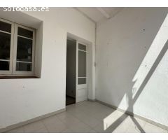 Oportunidad Única en el Corazón de Sant Boi! Casa con Gran Potencial