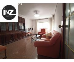 Piso de tres dormitorios con garaje y trastero – 90 m²