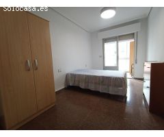 Piso de tres dormitorios con garaje y trastero – 90 m²