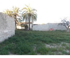 CHALET PARA REFORMAR JUNTO AL CASCO URBANO DE ELDA