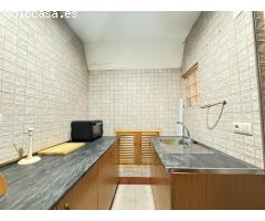 LOCAL COMERCIAL ESQUINA CON POSIBILIDAD DE CONVERTIR A VIVIENDA